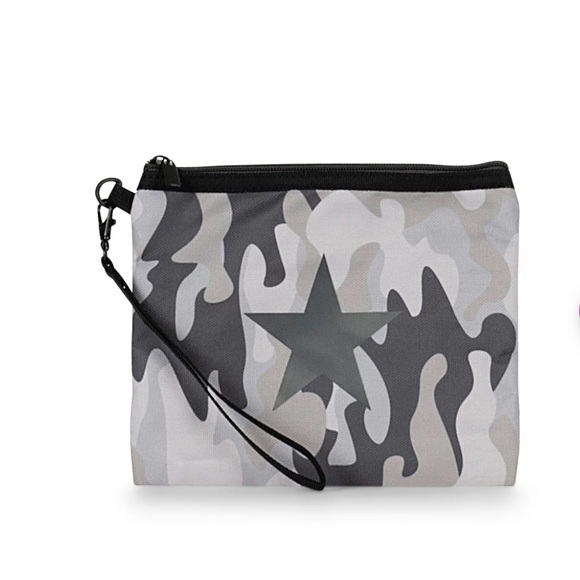 NWT Haute Shore Jet Set Safari Cosmetic Bag Set Three - Picture 2 of 7